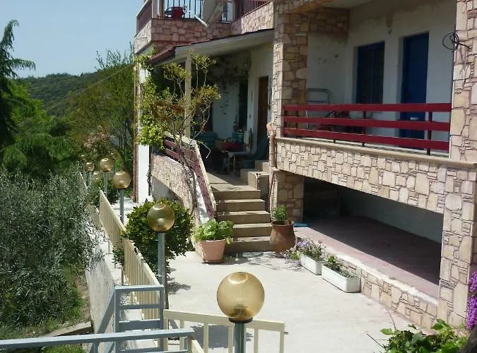 Pensión Zografia 4*