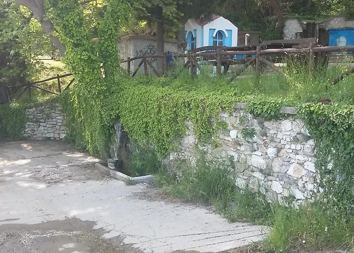 Pensión Zografia Vrasná