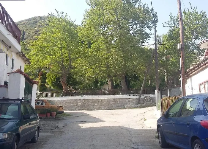 Zografia בית הארחה וראסנה